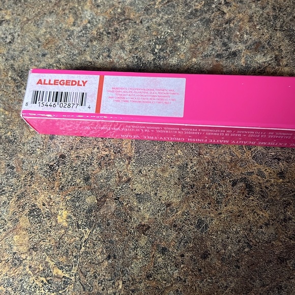 Jeffree Star Cosmetics Velour Lip Liner “Allegedly” - Picture 5 of 5